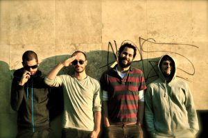 Isten Háta Mögött