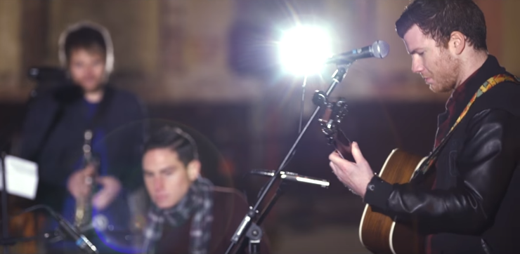 Húszperces akusztikus koncertvideó az Enter Shikaritól