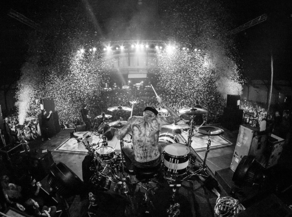 Hallgasd meg a blink-182 új dalát! - debütál a Rabbit Hole