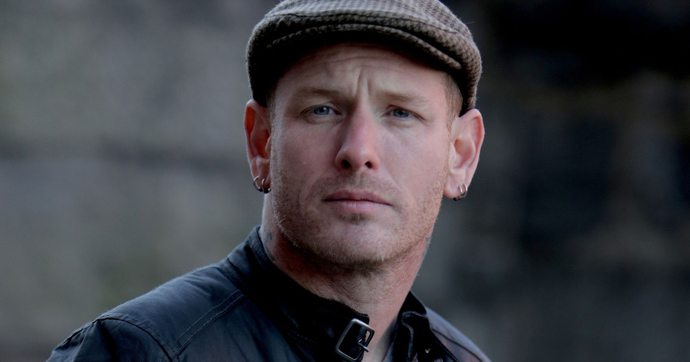 "Mondhatni eltörtem a nyakam egy ideje, és észre sem vettem" - gerincműtéten esett át Corey Taylor