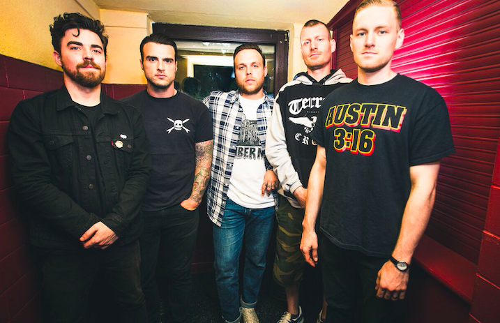 Az államokbeli rendőrgyilkosságok hatására új dallal jelentkezett a Stick to Your Guns