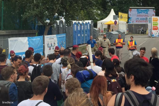 12448583_f529f827354d246238173b13dfea8734_wm