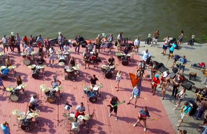 Linkin_Park_-_130_musicians_cover