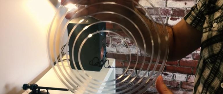 VIDEÓ: Feltalálták a világ első "12 oldalas" bakelitlemezét