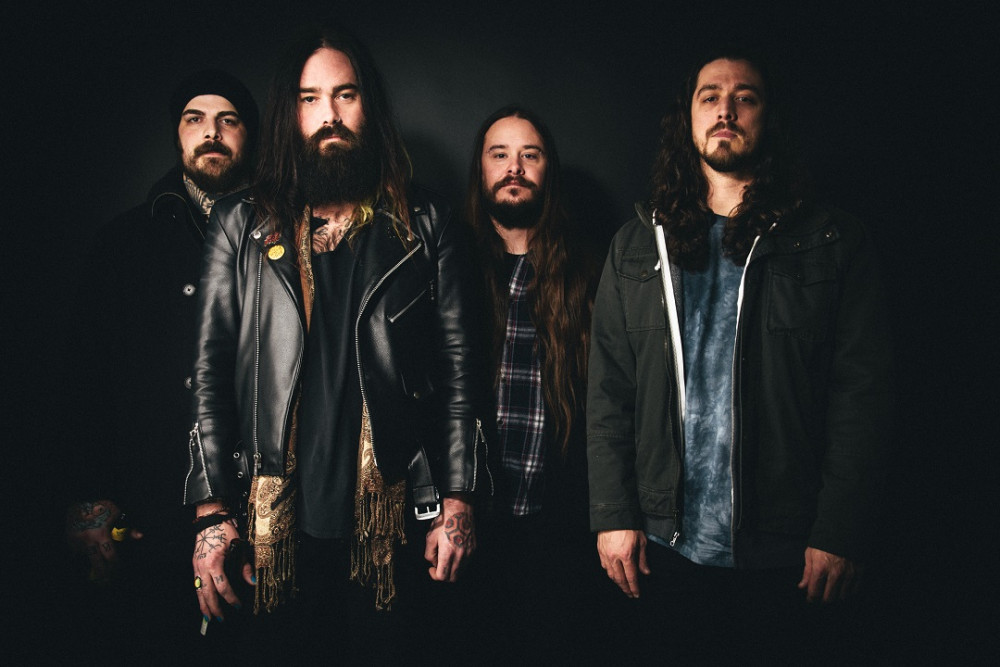 Itt az első dal az új He Is Legendről