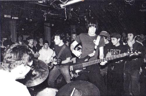 Mozgolódik az ezredforduló egyik legendás screamo-bandája