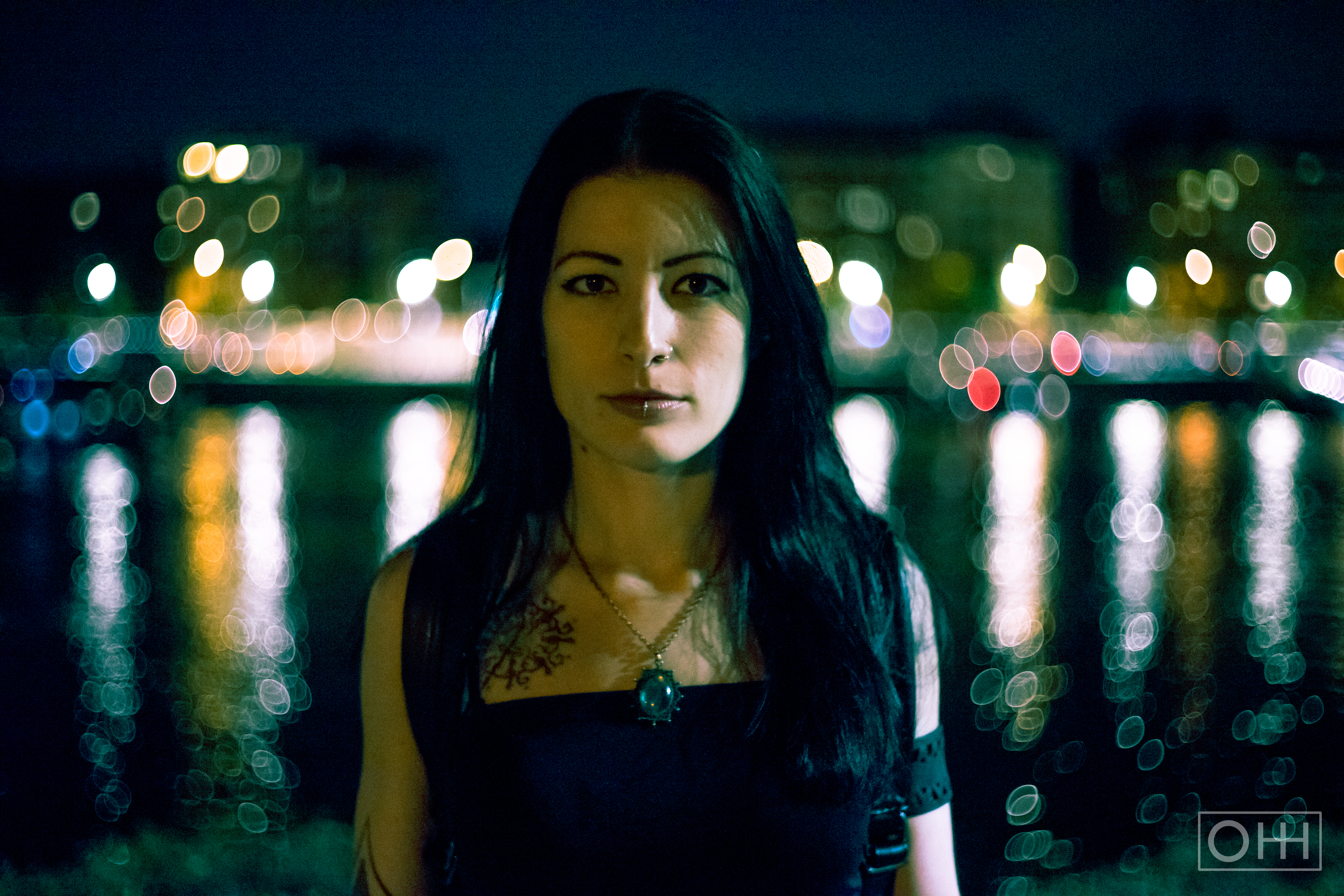 Énekesnős, djentes dalokkal debütált a SallyAnne