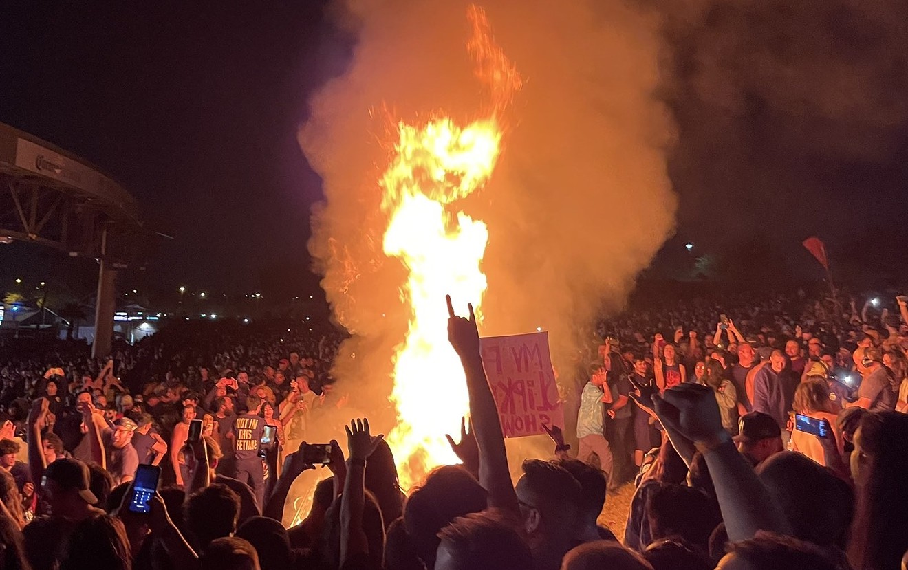 Le kellett állítani egy Slipknot-koncertet, mert a rajongók tüzet gyújtottak a nézőtéren