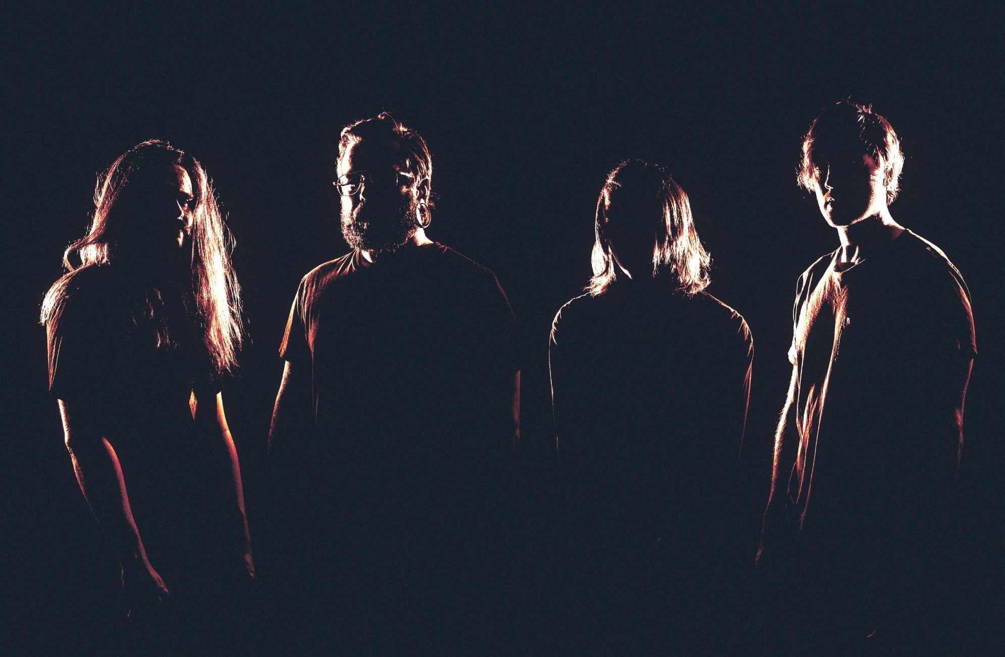 Dimensional Bleed: sötét, nyomasztó dalban kesereg a Holy Fawn