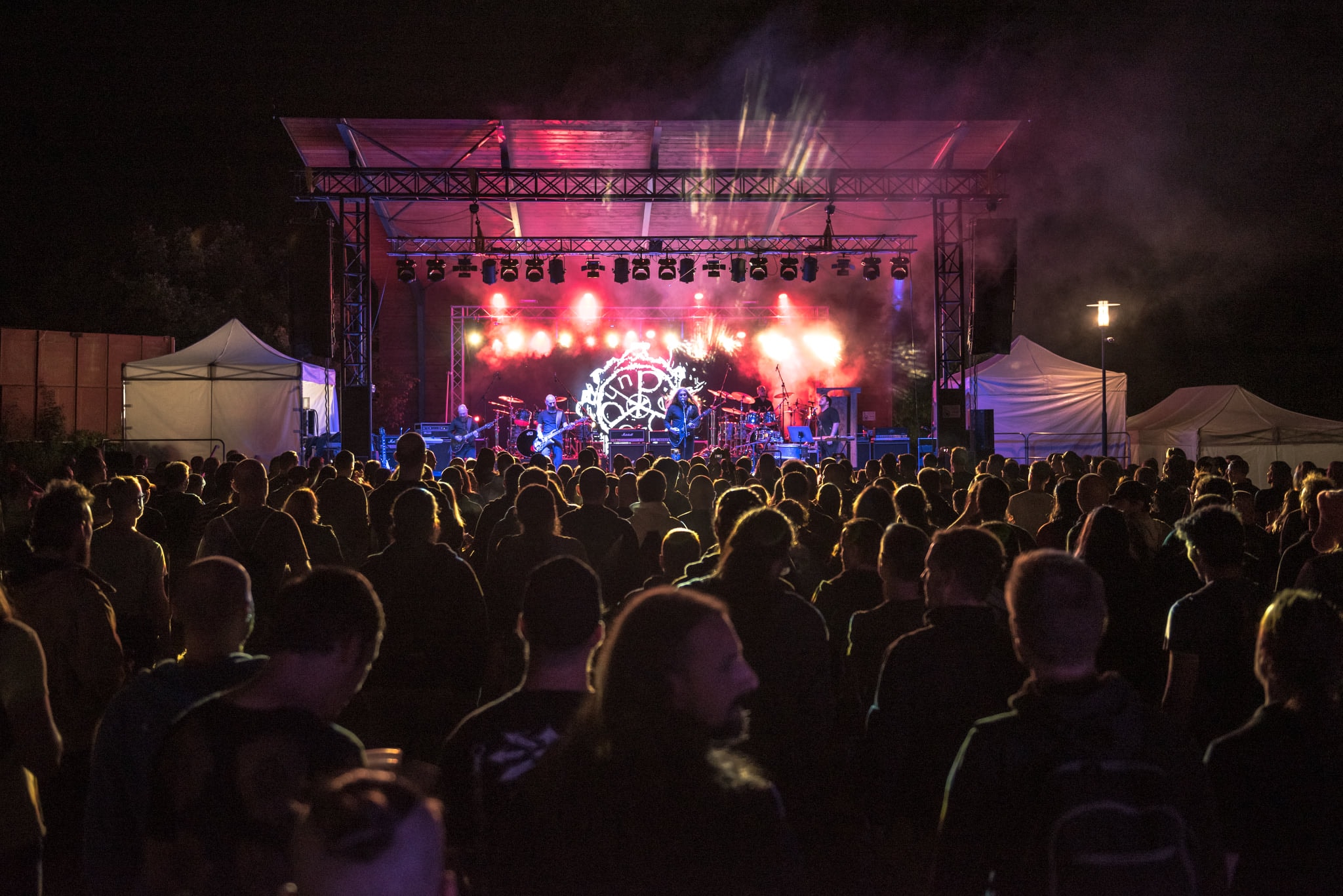 40 új fellépőt jelentett be a Fekete Zaj