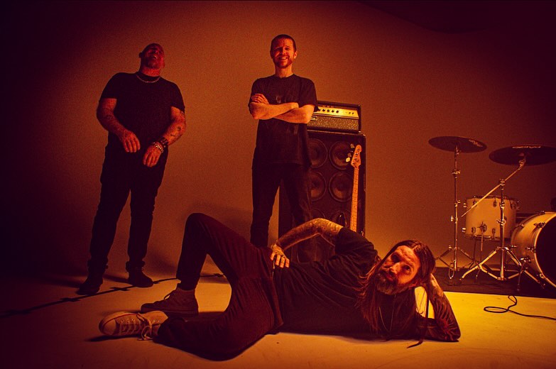 Jövőálló dalt adott ki a Keith Buckley-féle Many Eyes